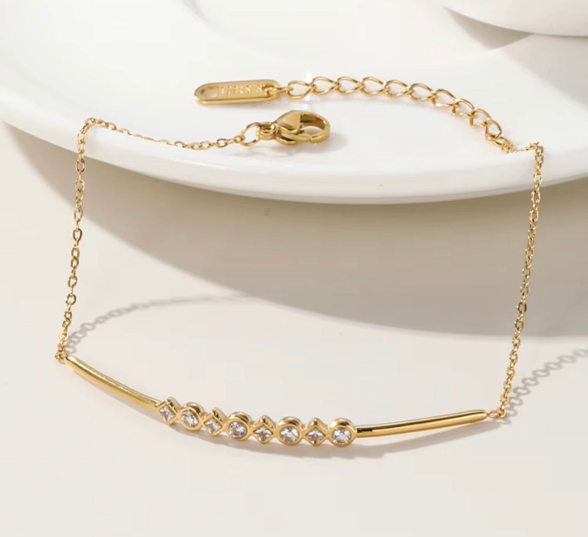 Amara Bar Bracelet